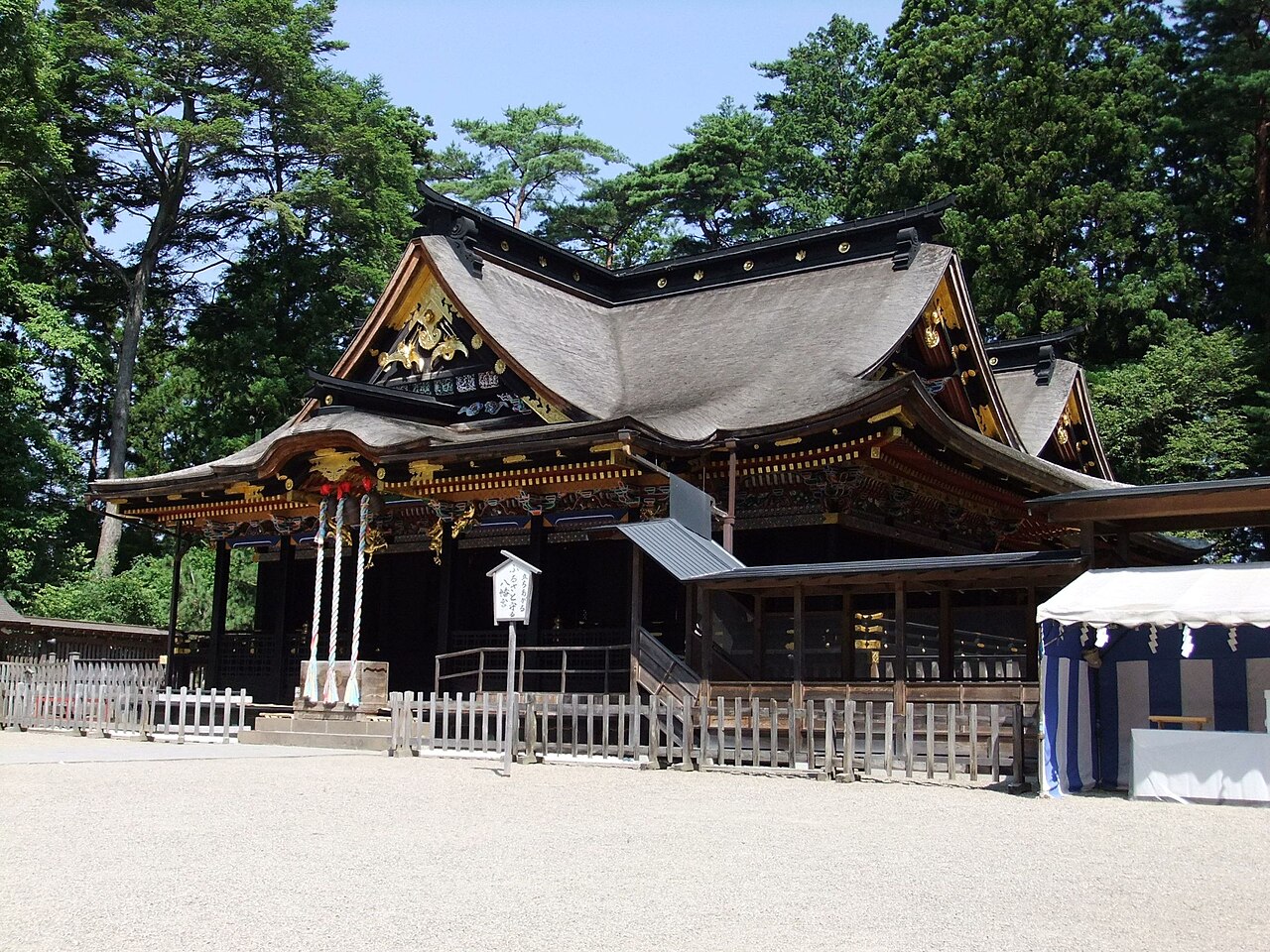 国宝の社殿・大崎八幡宮